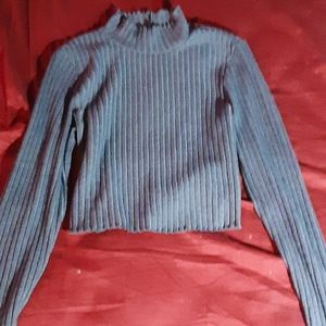 Cropped sweater